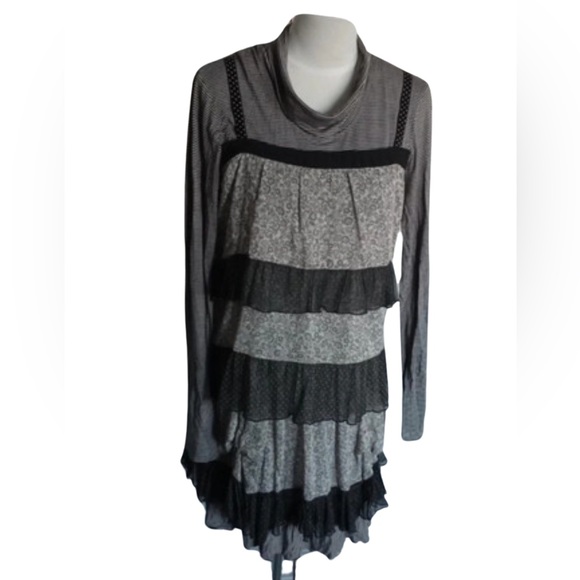 NWT Bai Amour French Multi Layer Long Sleeves Dress. Gray and Black. Large - Picture 1 of 10